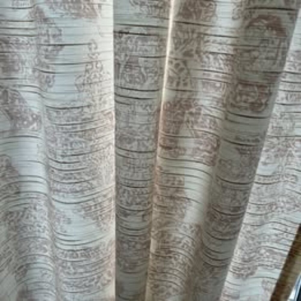 Set of two curtain panels